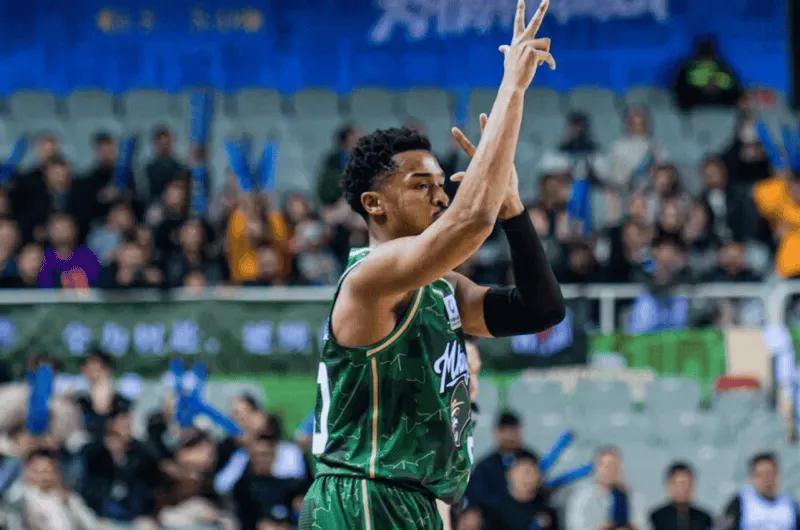 开云入口-同曦狂胜深圳！新小外盘活全队，郭昊文全能输出，双核驱动是真爽