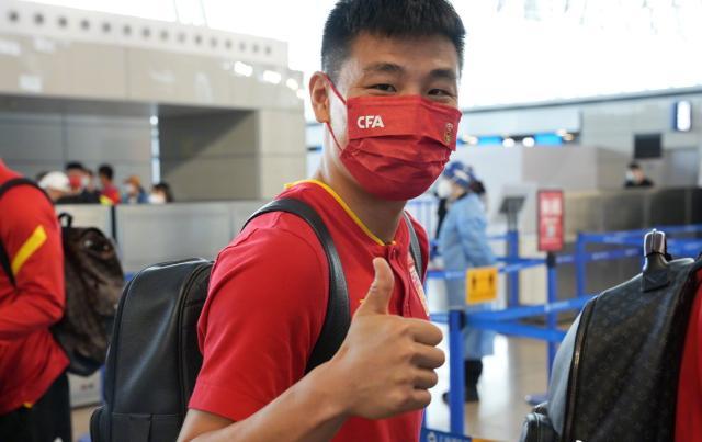 傅亚雨：足协冤大头？国足没戏了？